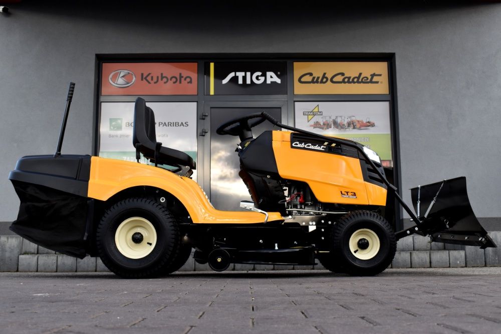 Pług śnieżny do traktorów ogrodowych kosiarek MTD Cub Cadet WolfGarten