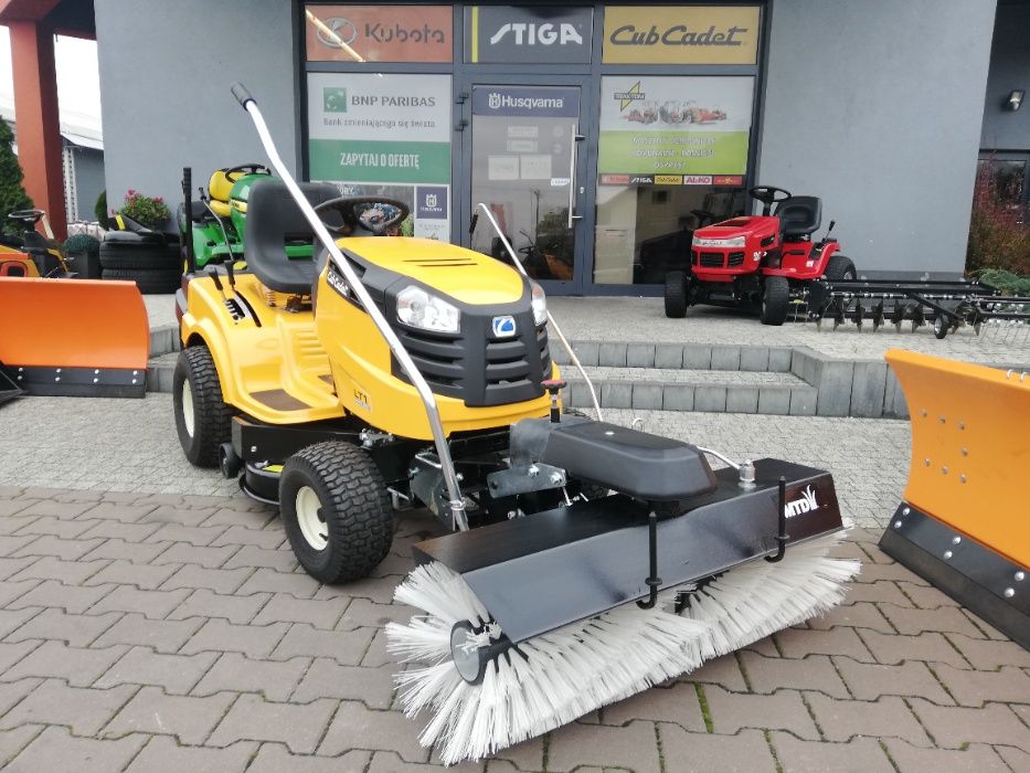 Najtańszy nowy traktor ogrodowy z zamiatarką Cub Cadet LT1NR92 16KM!!!