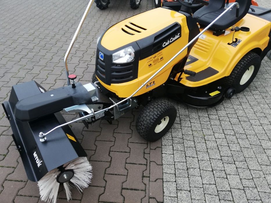 Najtańszy nowy traktor ogrodowy z zamiatarką Cub Cadet LT1NR92 16KM!!!