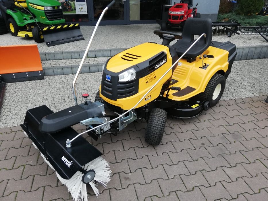 Najtańszy nowy traktor ogrodowy z zamiatarką Cub Cadet LT1NR92 16KM!!!