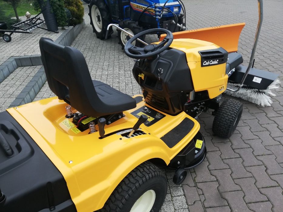 Najtańszy nowy traktor ogrodowy z zamiatarką Cub Cadet LT1NR92 16KM!!!