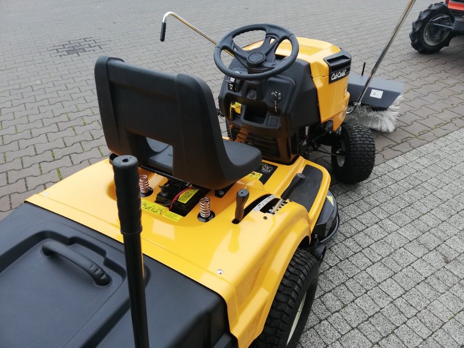 Najtańszy nowy traktor ogrodowy z zamiatarką Cub Cadet LT1NR92 16KM!!!