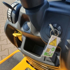 Traktor całoroczny Cub Cadet LT2NR92 15KM pompa + pług śnieżny 120cm