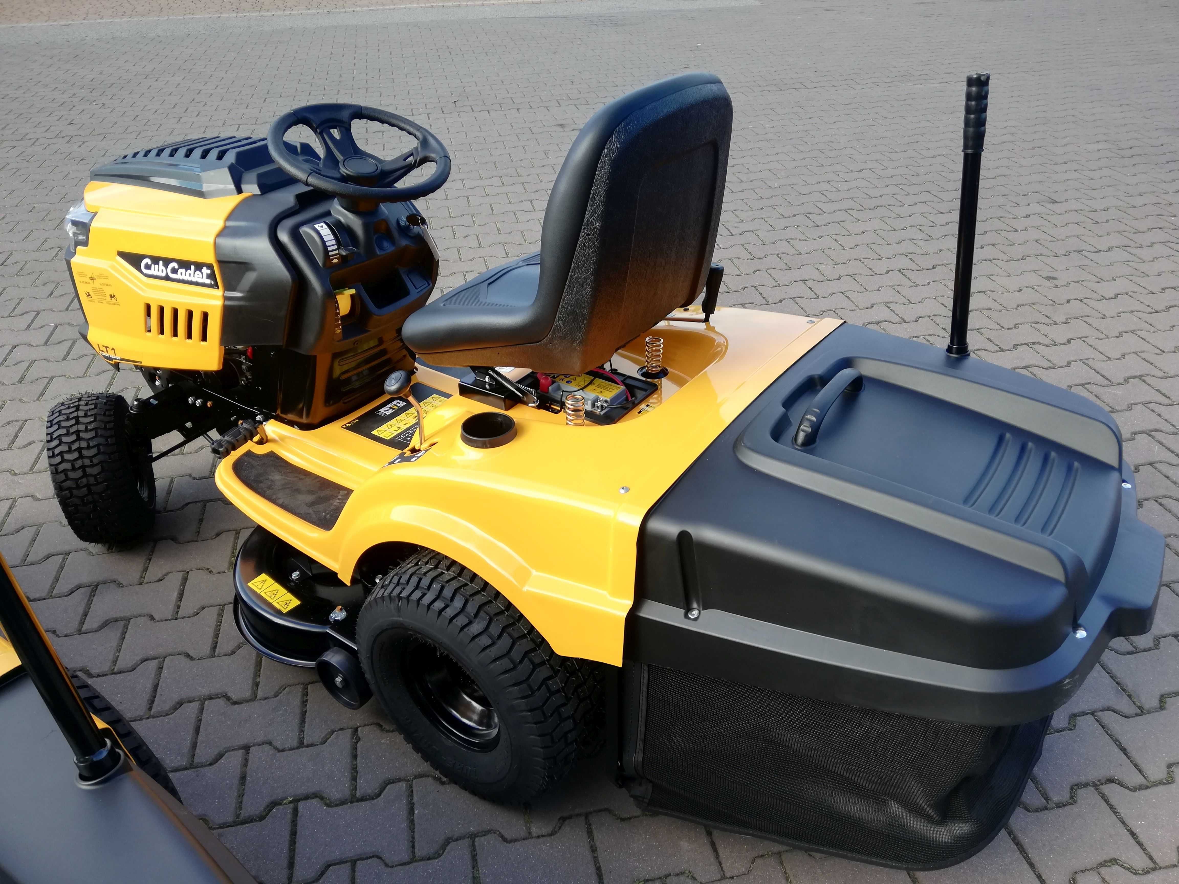 Traktorek kosiarka Cub Cadet LT2 NR 92 TRAK-TOM +koszenie do tyłu NOWY