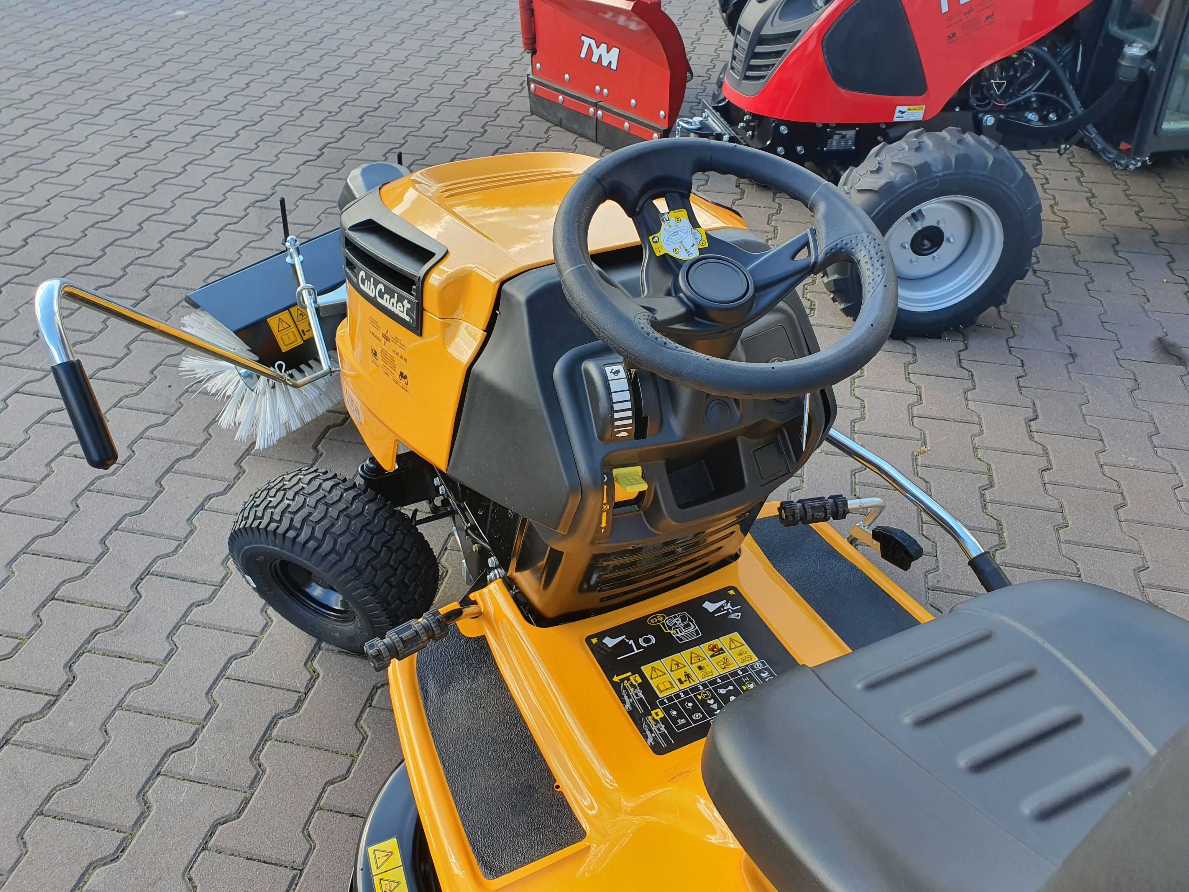 Najtańszy traktorek+zamiatarka Cub Cadet LT2 Hydrostat 16KM