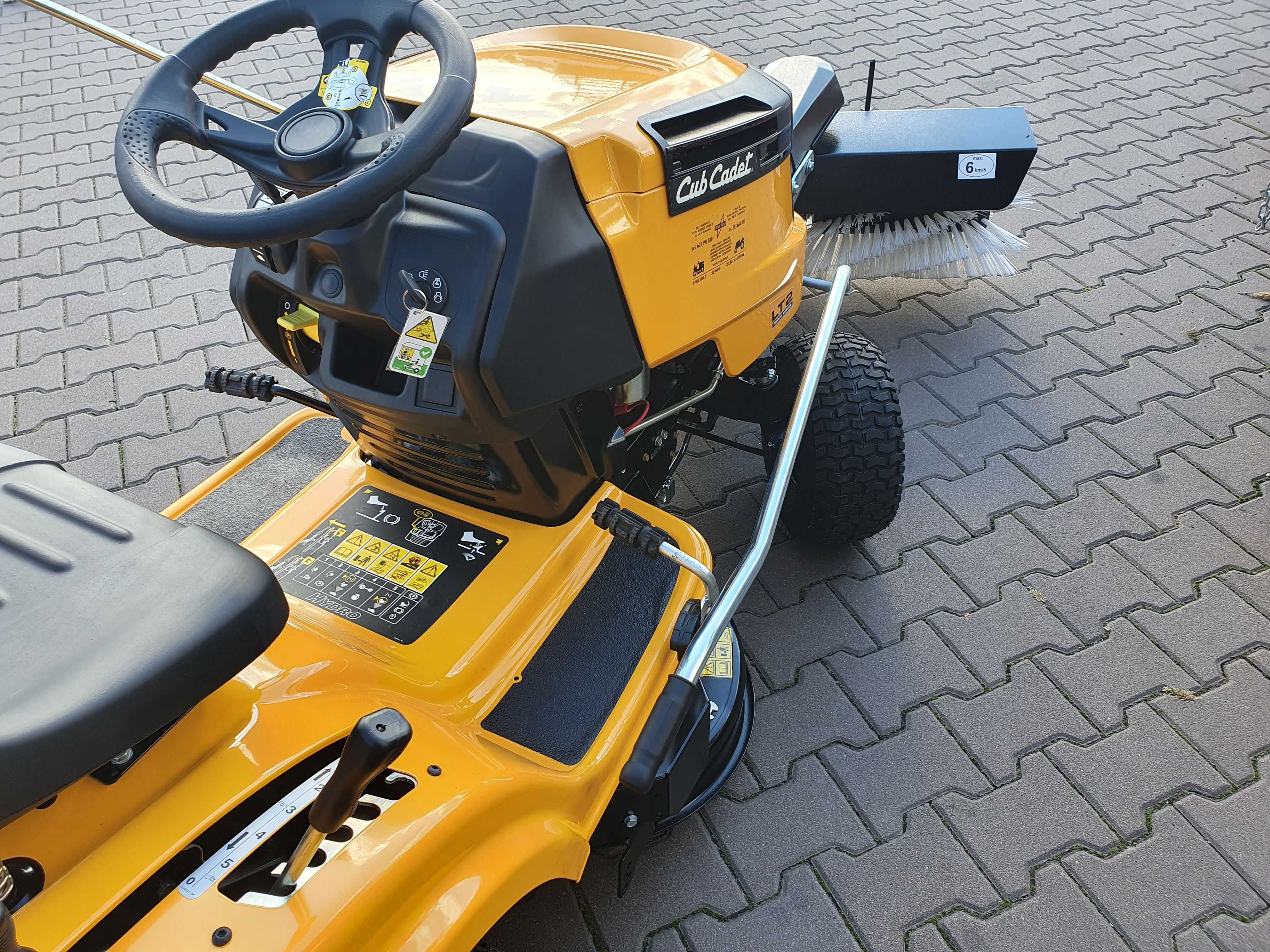 Najtańszy traktorek+zamiatarka Cub Cadet LT2 Hydrostat 16KM