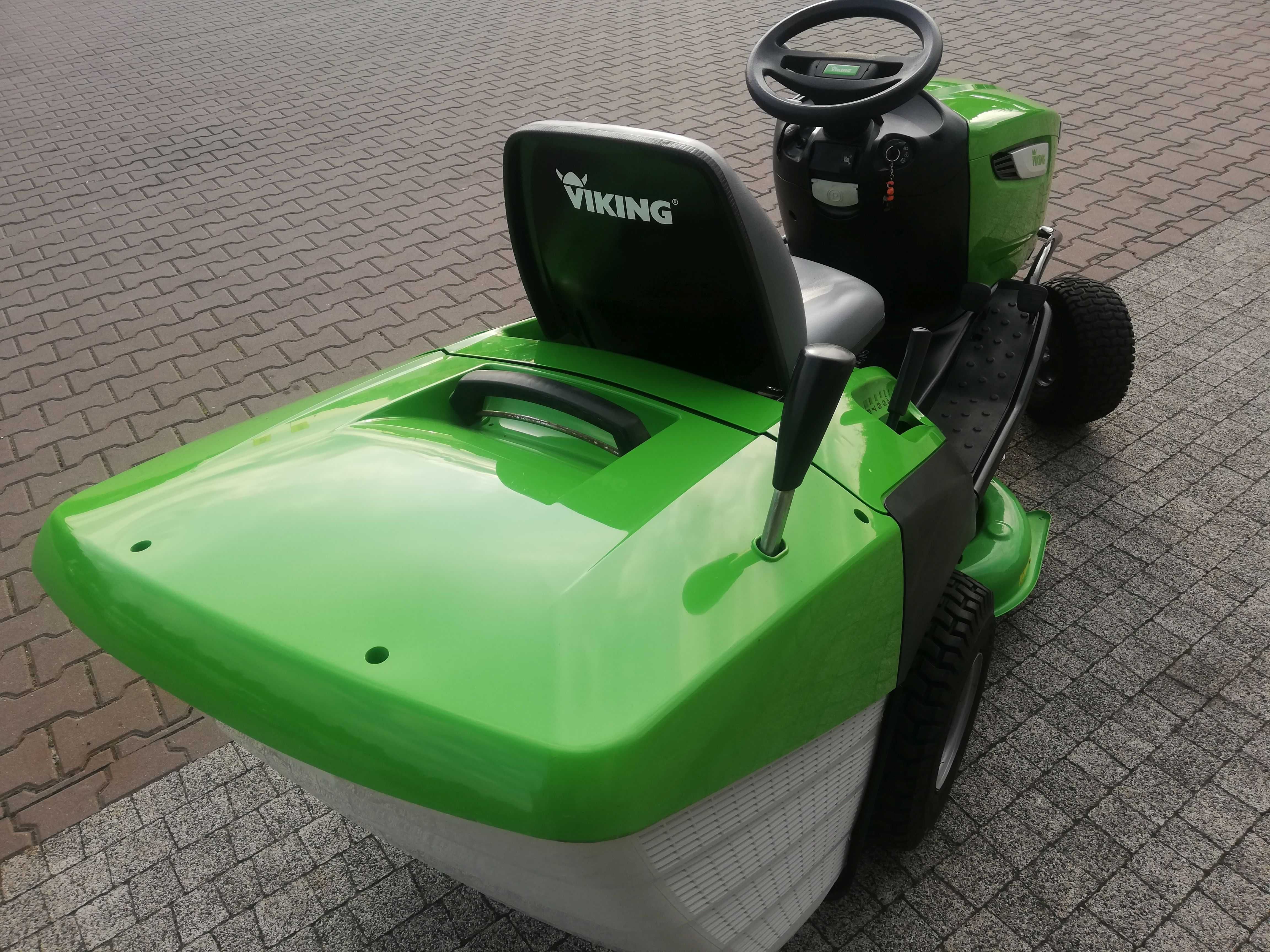 Demo Traktor kosiarka VIKING jak nowy 2 cylindry , pompa oleju Briggs