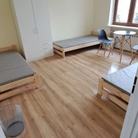 Wynajmę piętro w domu, 80m2